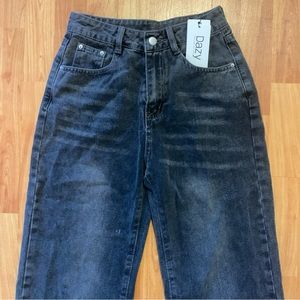 NWT Dazy Black Gray Mom Straight Baggy Denim Highwaist Jeans Waist 24 Small
